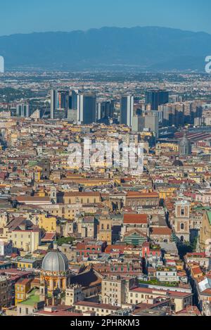 Luftaufnahme der Innenstadt von Neapel in Italien. Stockfoto