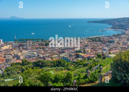 Luftaufnahme der italienischen Stadt Neapel. Stockfoto