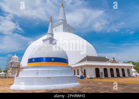 Ruwanweli Maha Seya Stupa erbaut in Anuradhapura, Sri Lanka. Stockfoto