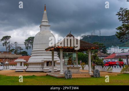 Internationales buddhistisches Zentrum in Nuwara Eliya, Sri Lanka. Stockfoto