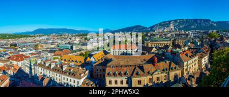 Historische Gebäude der schweizer Stadt Genf aus der Vogelperspektive. Stockfoto