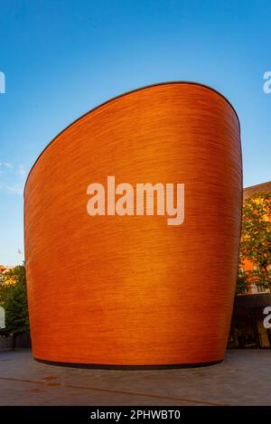 Die Kamppi-Kapelle in Helsinki ist auch als Kapelle der Stille bekannt. Stockfoto