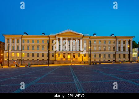 Sonnenaufgang auf die Universität von Helsinki, Hauptgebäude in Finnland. Stockfoto