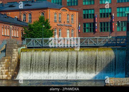 Die Tammerkoski-Fälle in Tampere, Finnland. Stockfoto