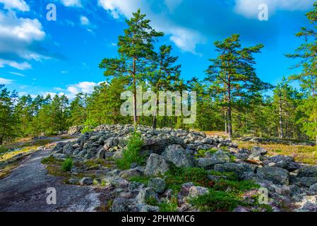 Sammallahdenmäki ist eine Grabstätte aus der Bronzezeit in Finnland in der Nähe von Rauma Stockfoto