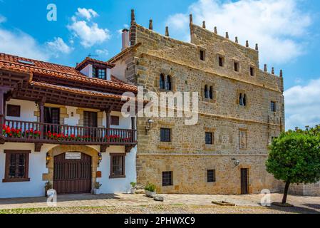 Palacio de Los Velarde in Santillana del Mar in Spanien. Stockfoto