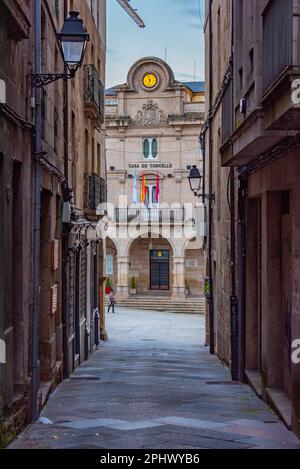 Sonnenaufgang auf das Rathaus in Ourense, Spanien. Stockfoto