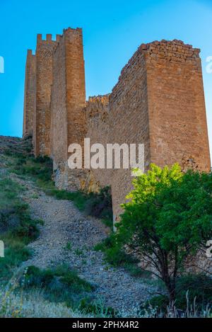 Festung über der spanischen Stadt Albarracin. Stockfoto