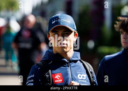 Melbourne Grand Prix Circuit, Melbourne, Victoria, Australien: 30. März 2023: Australian Formula 1 Grand Prix: Ankunft und Inspektion Tag: Nummer 21 Scuderia AlphaTauri Fahrer Nyck de Vries kommt zur australischen Formel 1 Stockfoto