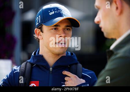 Melbourne Grand Prix Circuit, Melbourne, Victoria, Australien: 30. März 2023: Australian Formula 1 Grand Prix: Ankunft und Inspektion Tag: Nummer 21 Scuderia AlphaTauri Fahrer Nyck de Vries kommt zur australischen Formel 1 Stockfoto