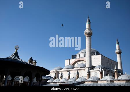 Mevlana Museum, auch bekannt als Grünes Mausoleum oder Grüner Dom Stockfoto