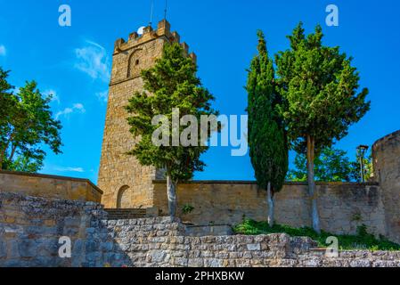 Torre del Homenaje im spanischen Dorf Sos del Rey Catolico. Stockfoto