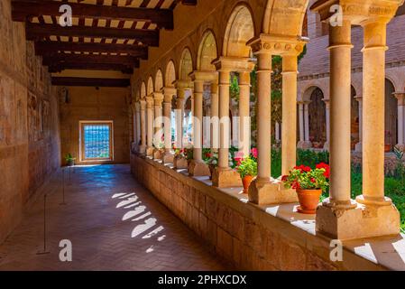 Kloster von Colegiata de Santa Maria la Mayor im spanischen Dorf Alquezar. Stockfoto