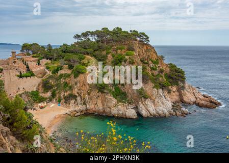 Burg Muralles de Tossa de Mar in Spanien. Stockfoto