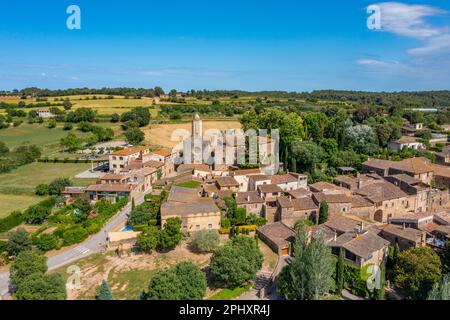 Luftaufnahme der spanischen Stadt Pubol. Stockfoto