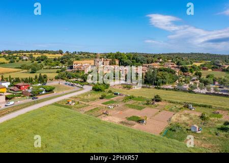 Luftaufnahme der spanischen Stadt Pubol. Stockfoto