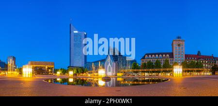 Sonnenaufgangsblick an der Universität Leipzig in Deutschland. Stockfoto