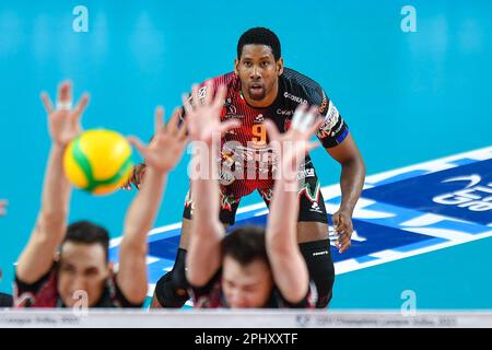 Kedzierzyn Kozle, Polen. 29. März 2023. Wilfredo Leon Venero während des Volleyball CEV Men Champions League 2023-Spiels zwischen Grupa Azoty ZAKSA Kedzierzyn-Kozle und Sir Sicoma Monini Perugia am 29. März 2023 in Kedzierzyn-Kozle, Polen. (Foto: Lukasz Laskowski/PressFocus/Sipa USA) Guthaben: SIPA USA/Alamy Live News Stockfoto