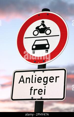 Straßenschild Nr. Durchgangsverkehr, Anlieger frei, nur für Einwohner, Deutschland Stockfoto