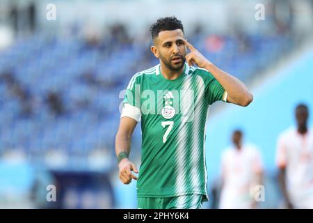 Rades, Tunis, Tunesien. 29. März 2023. Ryadh Mehrez von Algerien während des Spiels Niger gegen Algerien am 27. März 2023 im Namen der Qualifikation des African Cup of Nations 2023 im Stadion Rades. (Kreditbild: © Chohei Mahjoub/ZUMA Press Wire) NUR REDAKTIONELLE VERWENDUNG! Nicht für den kommerziellen GEBRAUCH! Stockfoto