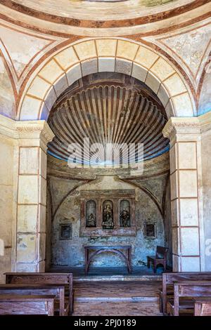 Innenseite der Garcia D'Avila Kapelle, in der Region Praia do Forte in der Gemeinde Mata de Sao Joao, Bahia, Brasilien. Das Turmhaus von Garcia Stockfoto