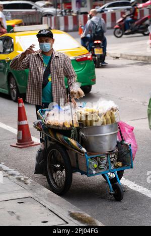 Maisverkäufer in Sukhumvit, Bangkok, Thailand Stockfoto