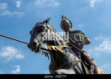 Ritter auf der Pferdestatue an der University of Central Florida Stockfoto