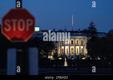 Washington, USA. 29. März 2023. Dieses Foto wurde am 29. März 2023 aufgenommen und zeigt das Weiße Haus in Washington, DC, USA. Kredit: Liu Jie/Xinhua/Alamy Live News Stockfoto