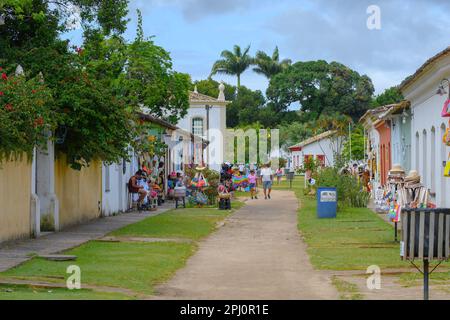 Porto Seguro, BA, Brasilien - 03. Januar 2023: Gebäude des historischen Zentrums von Porto Seguro. Stockfoto