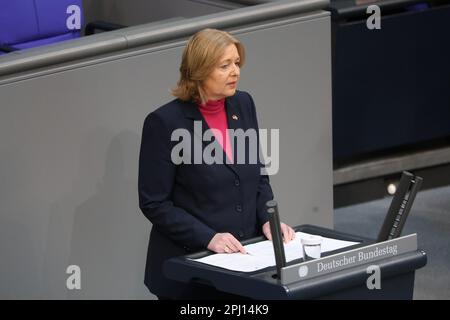 Berlin, Berlin, Deutschland. 30. März 2023. Berlin:König Karl III. Und Königin Camilla. Des Vereinigten Königreichs Großbritannien und Nordirland halten eine Rede vor den Mitgliedern des Deutschen Bundestages.das Foto zeigt den Präsidenten des Bundestages BÃ¤rbel Bas. (Kreditbild: © Simone Kuhlmey/Pacific Press via ZUMA Press Wire) NUR REDAKTIONELLE VERWENDUNG! Nicht für den kommerziellen GEBRAUCH! Stockfoto