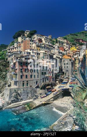 RIOMAGGIORE CINQUE TERRE NATIONALPARK LIGURISCHEN RIVIERA KÜSTE ITALIEN Stockfoto
