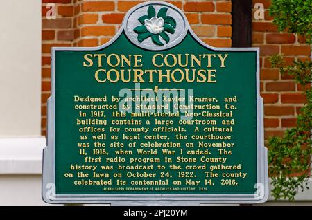 Der historische Marker des Stone County Courthouse ist am 29. März 2023 in Wiggins, Mississippi, zu sehen. Stockfoto