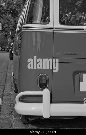 volkswagen T2, Typ 2 Transporter, Vintage-Van aus den 1960er Jahren, vw-Bus Stockfoto