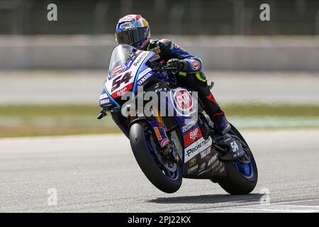 Toprak Razgatlioglu aus der Türkei: Pata Yamaha Prometeon WorldSBK Team mit Yamaha YZF R1 während der SBK Motul FIM Superbike World Championship: Catalunya Testtag 1 auf dem Circuit de Barcelona-Catalunya in Montmelo, Spanien. (Kredit: David Ramirez / Dax Images) Stockfoto