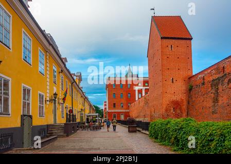 Riga, Lettland, 8. Juli 2022: Sunset of Arsenal in the old town of riga, latvia. Stockfoto