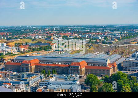 Leipzig, Deutschland, 9. August 2022: Panoramablick auf den Bahnhof Leipzig. Stockfoto