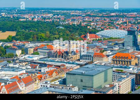 Leipzig, Deutschland, 9. August 2022: Ein Wohngebiet in Leipzig aus der Vogelperspektive. Stockfoto