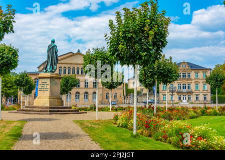 Coburg, Deutschland, 10. August 2022: Sommertag am Schlossplatz in Coburg. Stockfoto