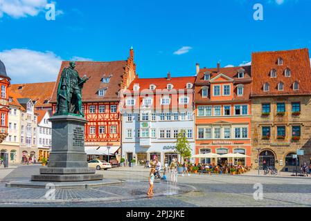 Coburg, Deutschland, 10. August 2022: Statue des Prinzen Albert am Marktplatz in Coburg. Stockfoto