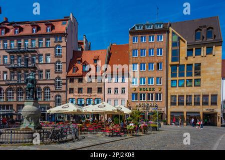 Nürnberg, 11. August 2022: Blick auf den Hefnerplatz in der Deutschen Stadt Nürnberg. Stockfoto