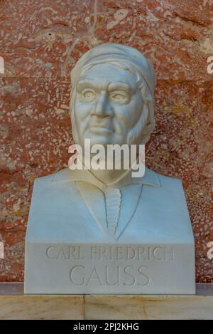 Regensburg, Deutschland, 13. August 2022: Carl Friedrich Gauss - eine historische Figur im Walhalla-Denkmal bei Regensburg. Stockfoto