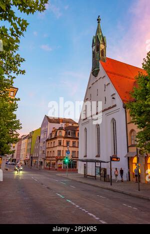 Ingolstadt, Deutschland, 13. August 2022: Spitalkirche Heiliger Geist in der deutschen Stadt Ingolstadt. Stockfoto