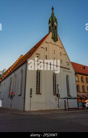 Ingolstadt, Deutschland, 14. August 2022: Spitalkirche Heiliger Geist in der deutschen Stadt Ingolstadt. Stockfoto