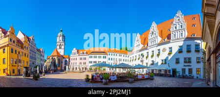 Meissen, Deutschland, 7. August 2022: Frauenkirche am Marktplatz in der Altstadt von Meissen. Stockfoto