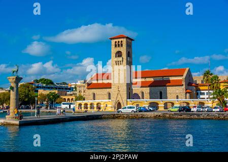 Rhodos, Griechenland, 27. August 2022: Kirche der Verkündigung der Theotokos in Rhodos, Griechenland. Stockfoto