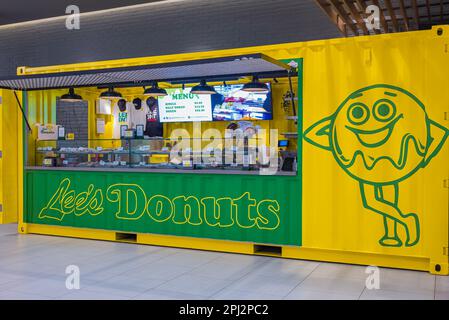 Lees Donuts-Stall. Lee's Donuts Coffee Doughnut Company und Schnellrestaurant-Januar 10,2023-Langley BC, Kanada. Straßenfoto, selektiver Fokus Stockfoto