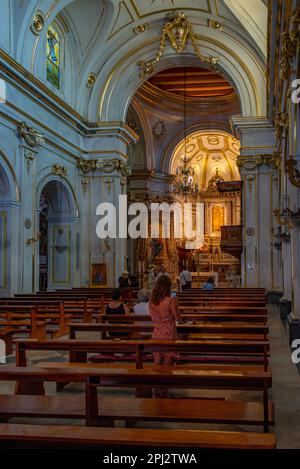 Positano, Italien, 21. Mai 2022: Innere der Kirche Chiesa di Santa Maria Assunta in Positano, Italien. Stockfoto