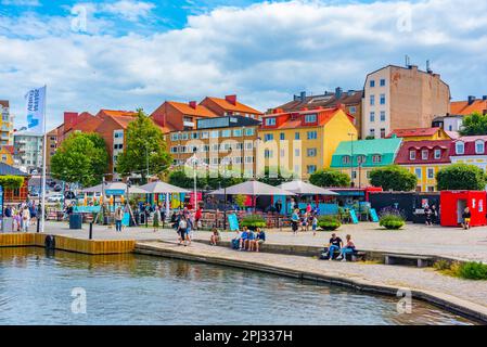 Karlskrona, Schweden, 14. Juli 2022: Hafengebiet im Hafen von Karlskrona, Schweden. Stockfoto