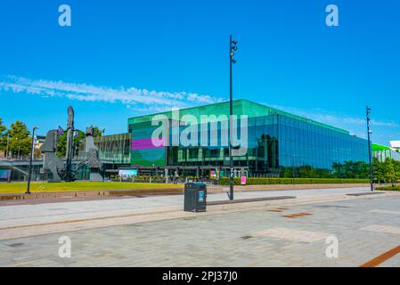 Helsinki, Finnland, 21. Juli 2022: Finlandia-Konzerthalle von Alvar Aalto in Helsinki, Finnland. Stockfoto