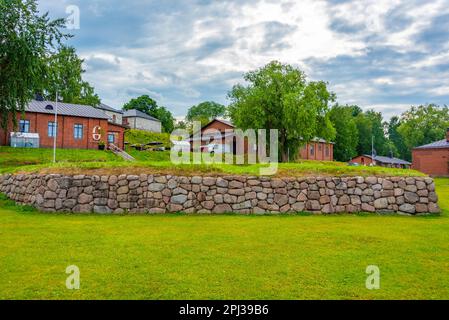 Lappeenranta, Finnland, 26. Juli 2022: Historische Gebäude der Festung Linnoitus in der finnischen Stadt Lappeenranta. Stockfoto